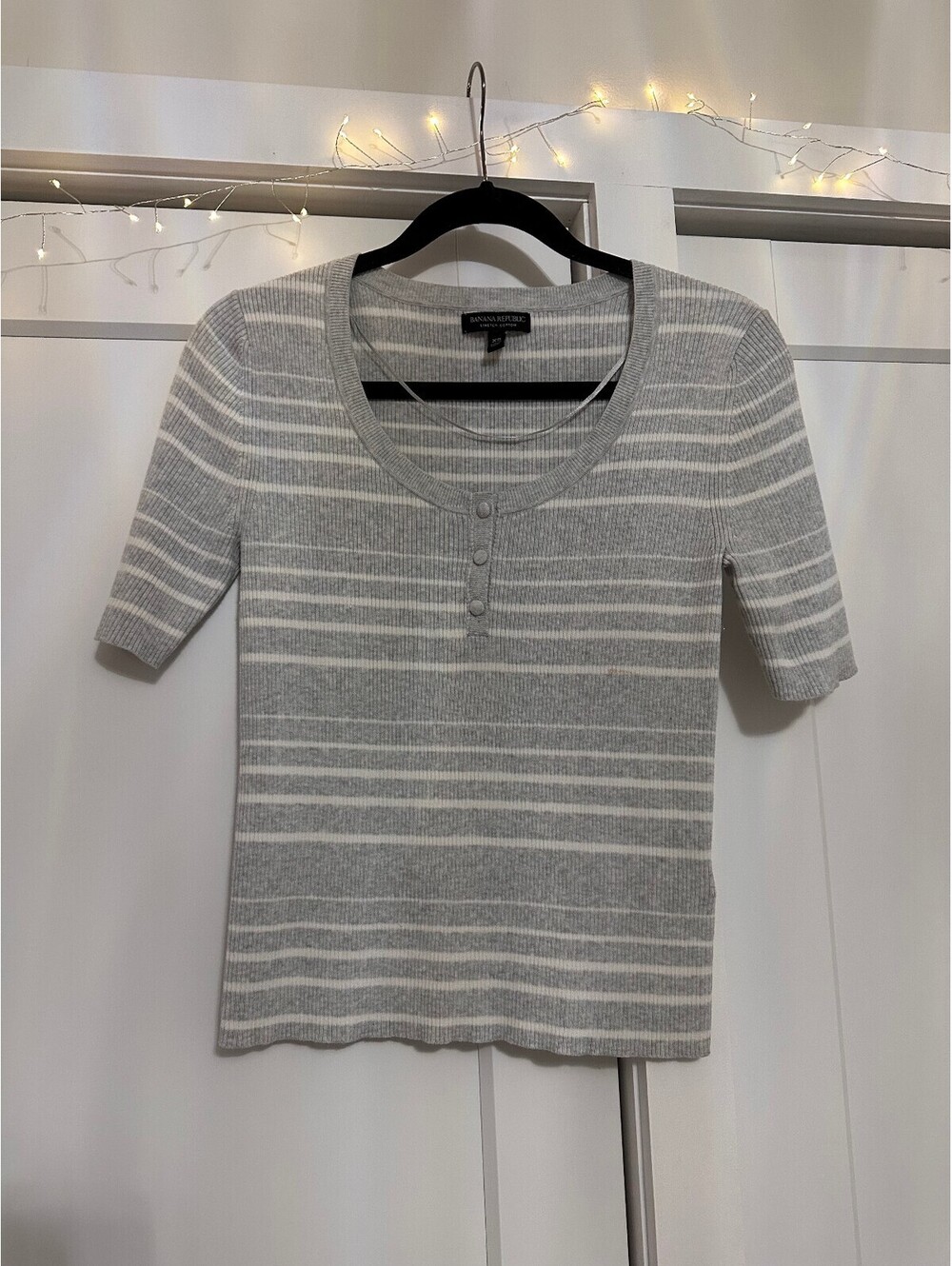 Banana Republic Stretch Cotton Gray and White Striped Short Sleeve Sweater XS